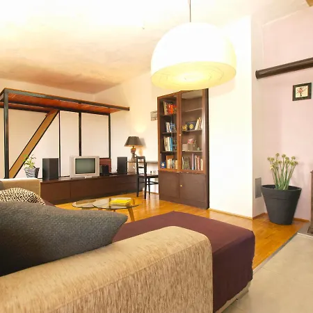 Apartment Orieta 1589 Pula
