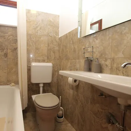 Orieta 1589 Apartment Pula